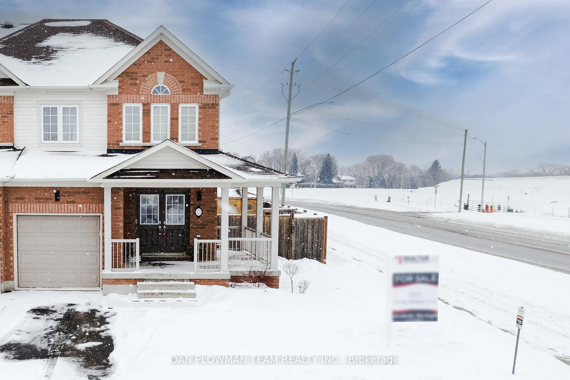Photo 2 of 121 Bathgate Crescent, Clarington, Courtice — HOMEH