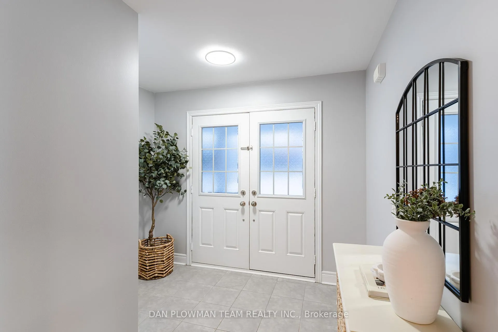 Photo 4 of 121 Bathgate Crescent, Clarington, Courtice — HOMEH