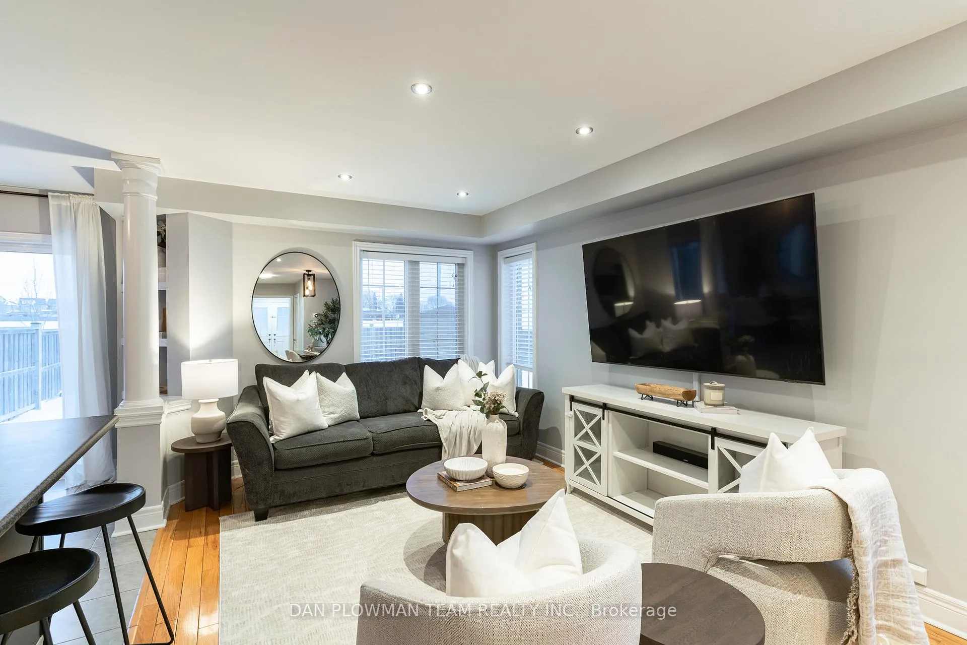 Photo 9 of 121 Bathgate Crescent, Clarington, Courtice — HOMEH