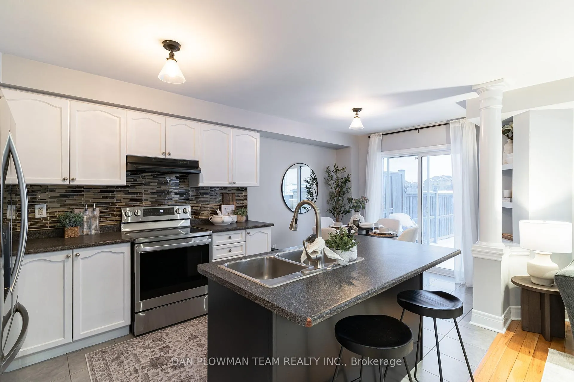 Photo 13 of 121 Bathgate Crescent, Clarington, Courtice — HOMEH