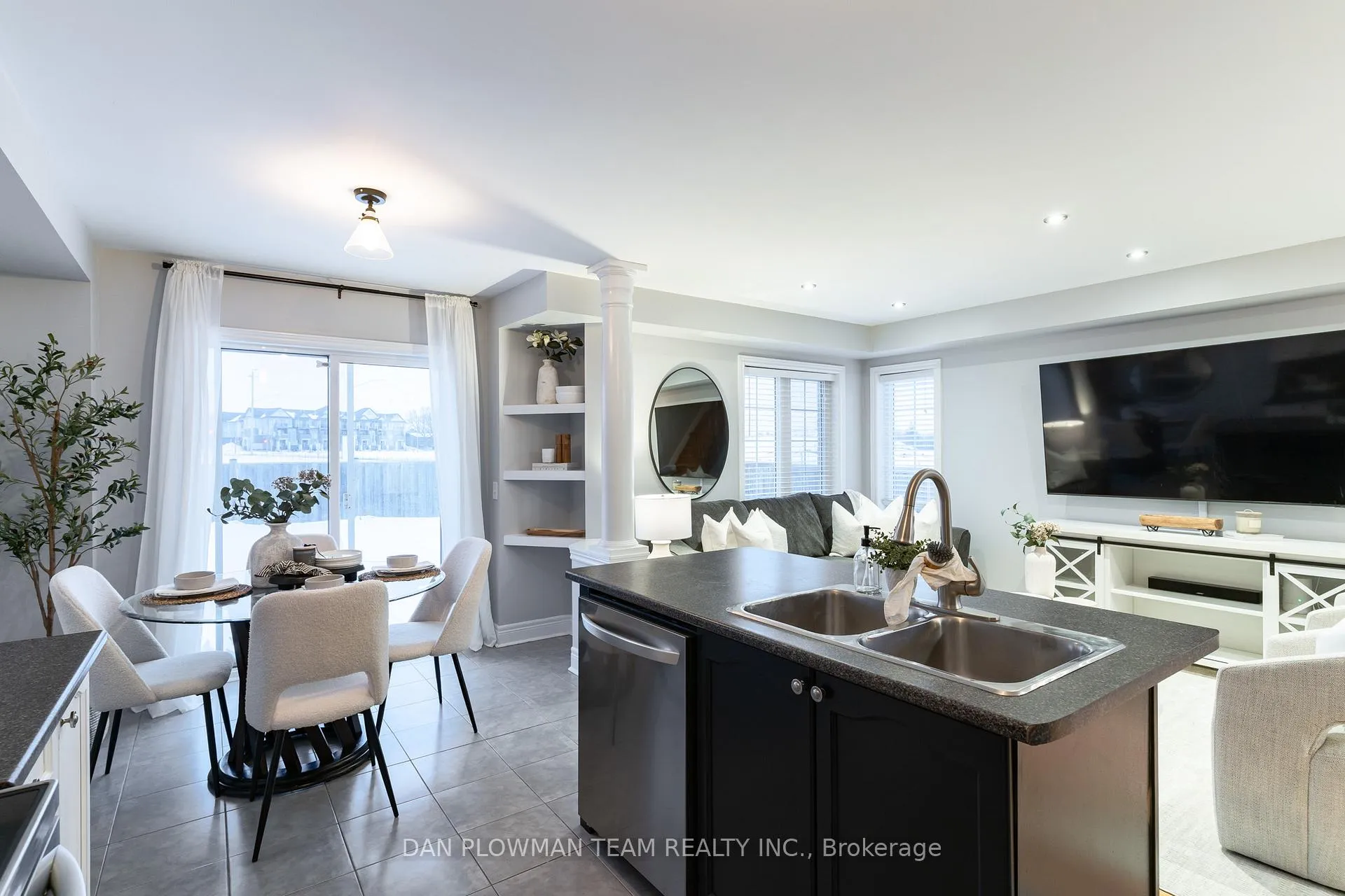Photo 17 of 121 Bathgate Crescent, Clarington, Courtice — HOMEH