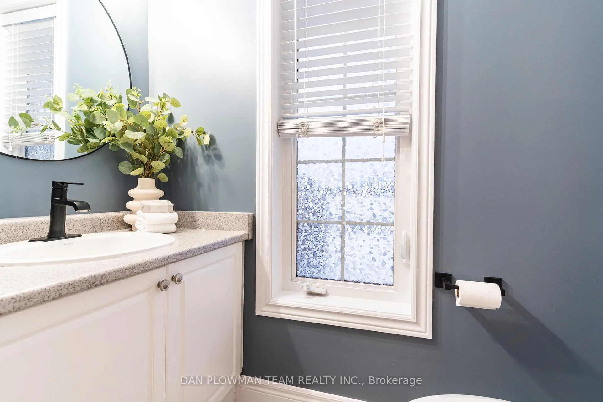 Photo 21 of 121 Bathgate Crescent, Clarington, Courtice — HOMEH