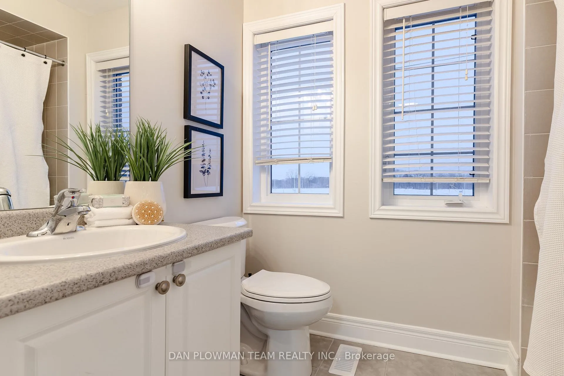 Photo 35 of 121 Bathgate Crescent, Clarington, Courtice — HOMEH