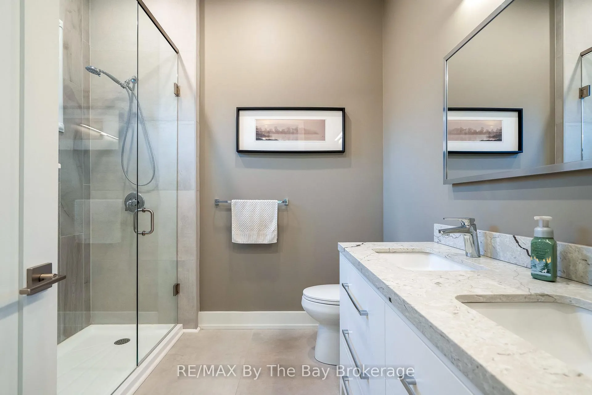 Photo 17 of 809 Eastdale Drive E, Wasaga Beach — HOMEH