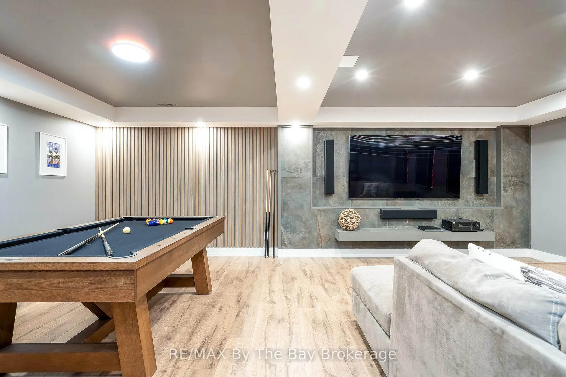 Photo 27 of 809 Eastdale Drive E, Wasaga Beach — HOMEH
