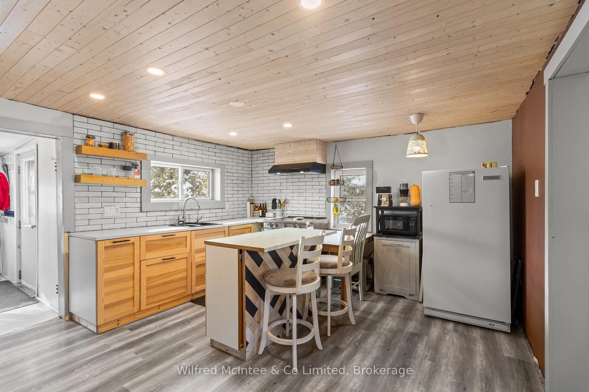 Photo 12 of 437 Adelaide Street, Kincardine — HOMEH