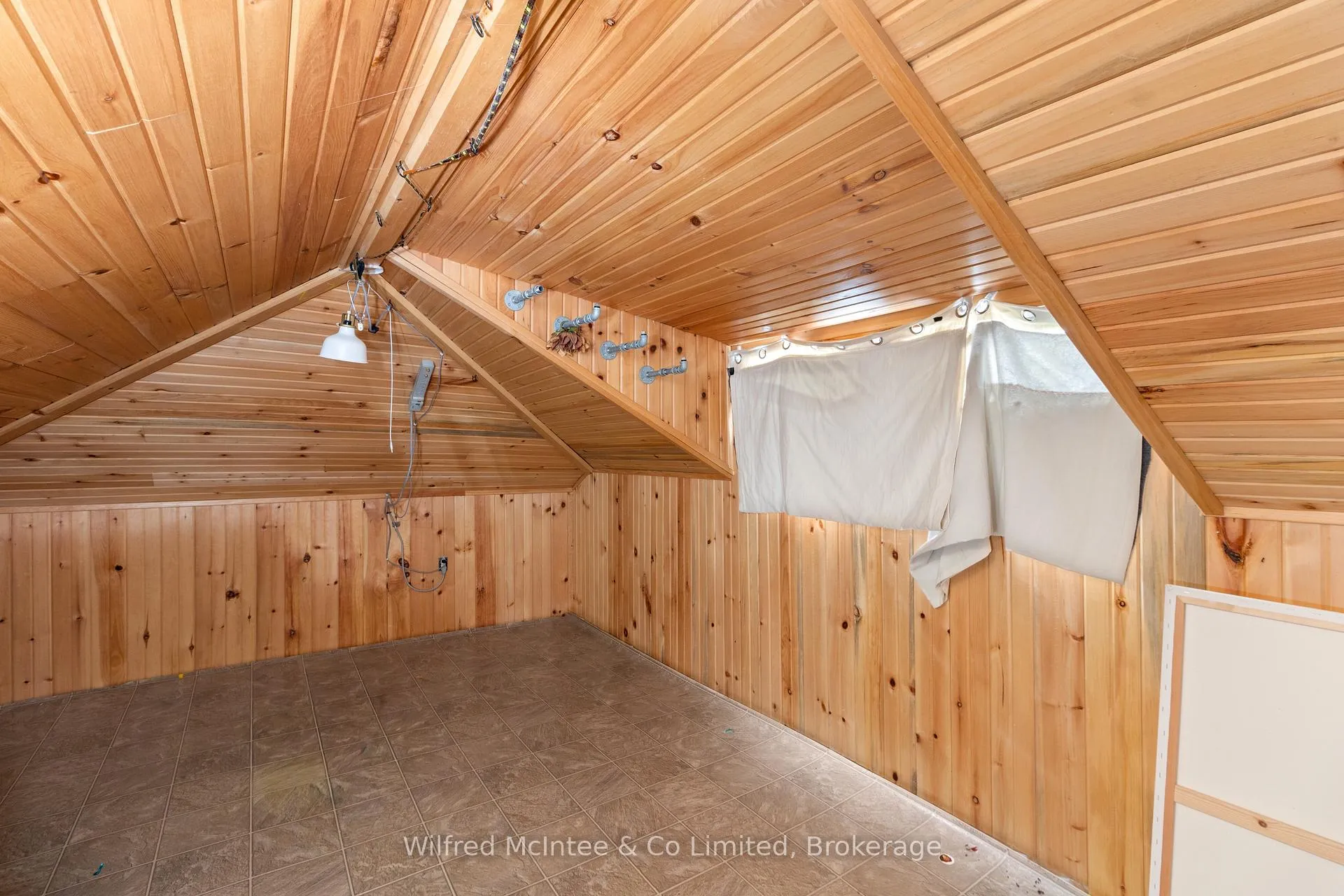 Photo 21 of 437 Adelaide Street, Kincardine — HOMEH