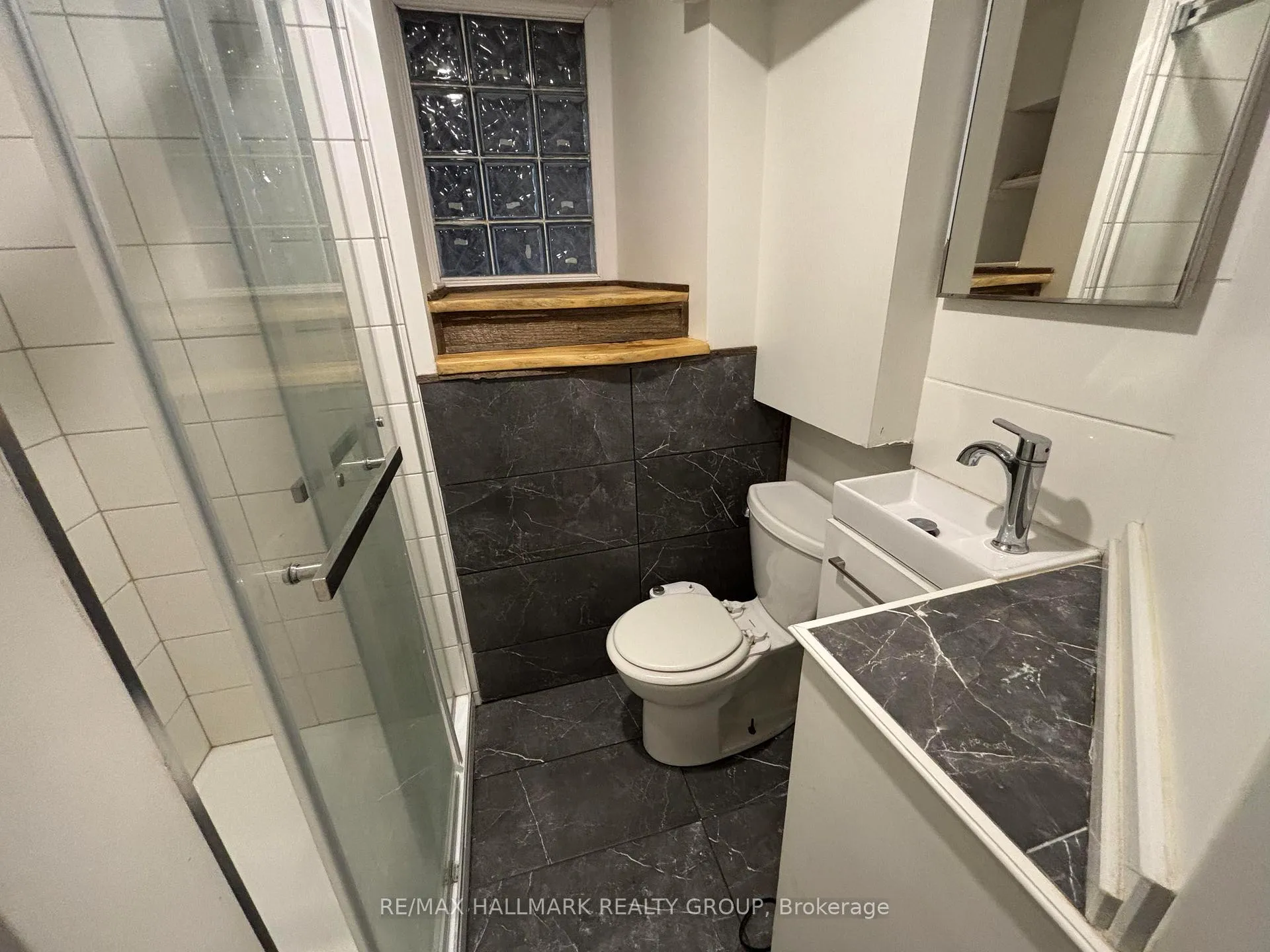 Photo 13 of Unit B, 149 Daly Avenue, Ottawa, Sandy Hill — HOMEH
