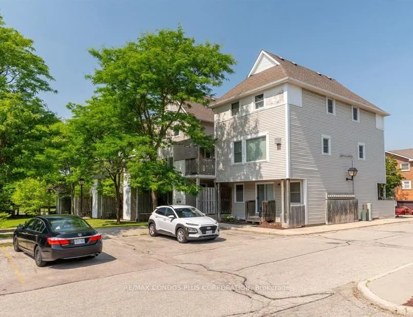 Front of Unit 51, 461 Beechwood Place