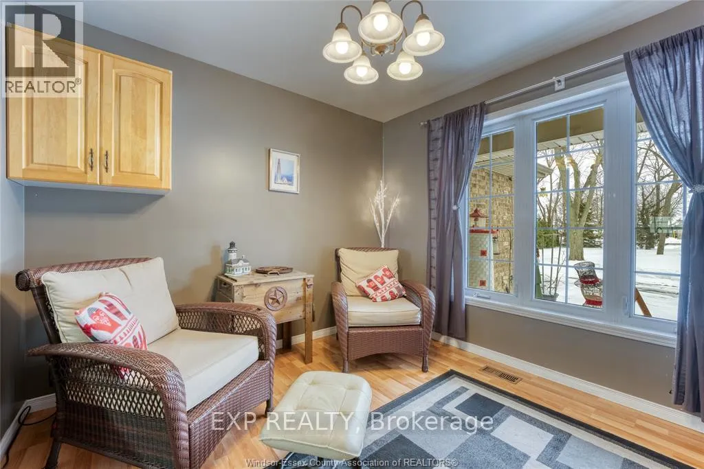 Photo 9 of 3214 St. Clair Road, Windsor — HOMEH