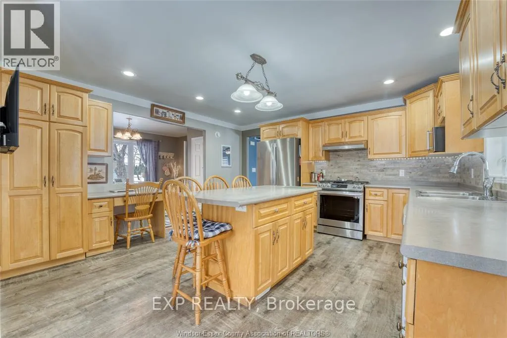 Photo 13 of 3214 St. Clair Road, Windsor — HOMEH