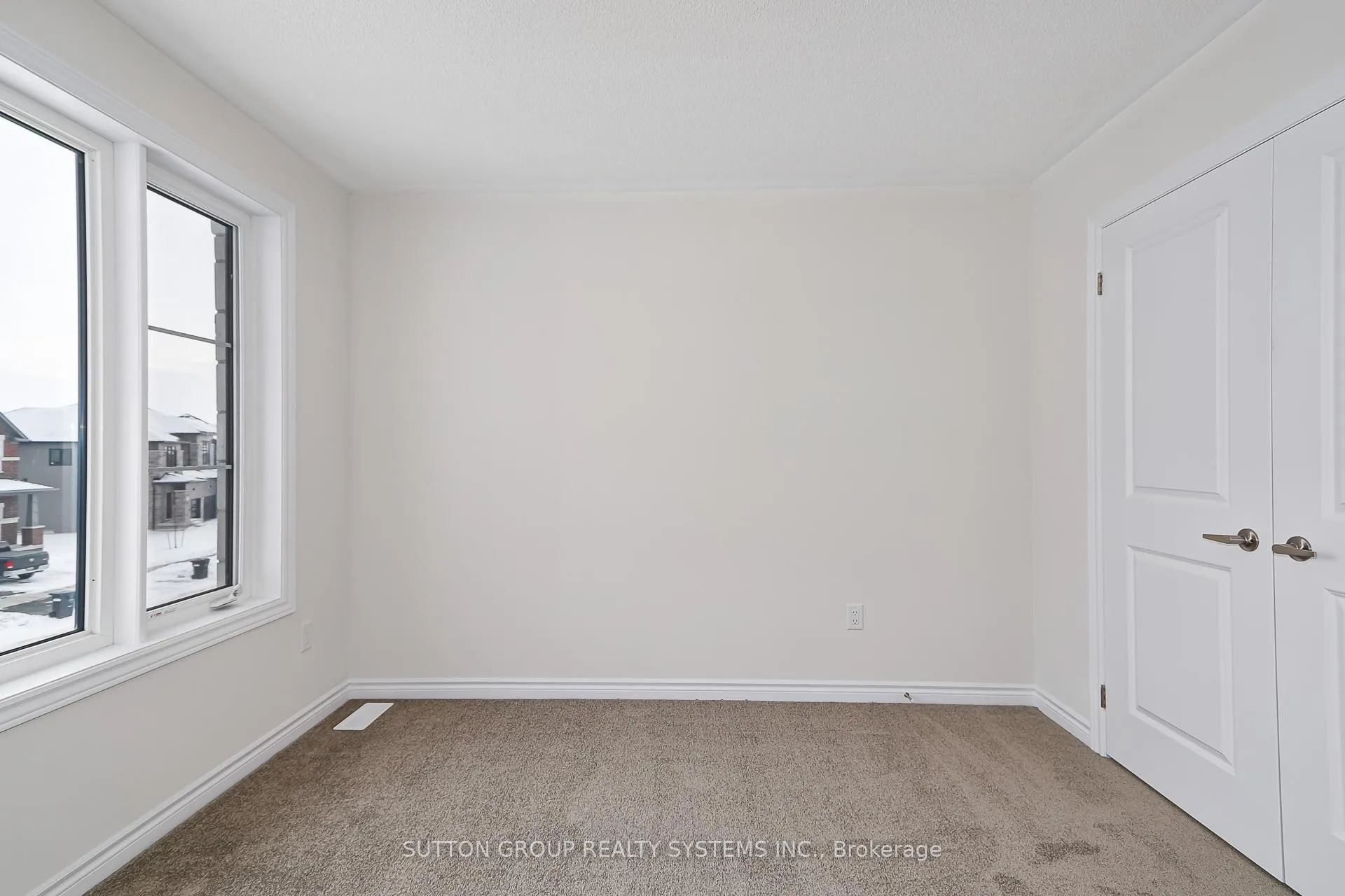 Photo 18 of 61 Nicort Road, Wasaga Beach — HOMEH