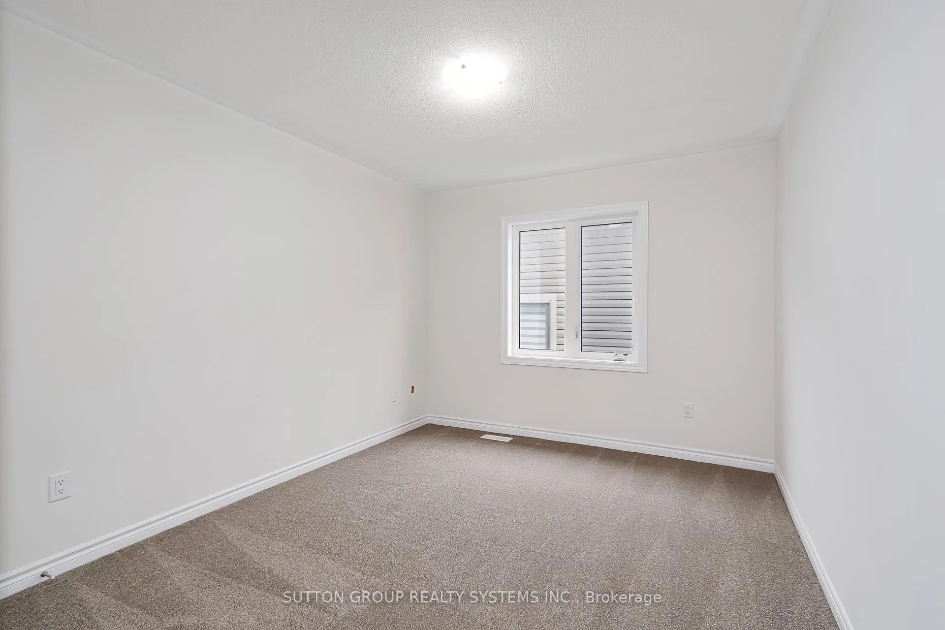 Photo 19 of 61 Nicort Road, Wasaga Beach — HOMEH
