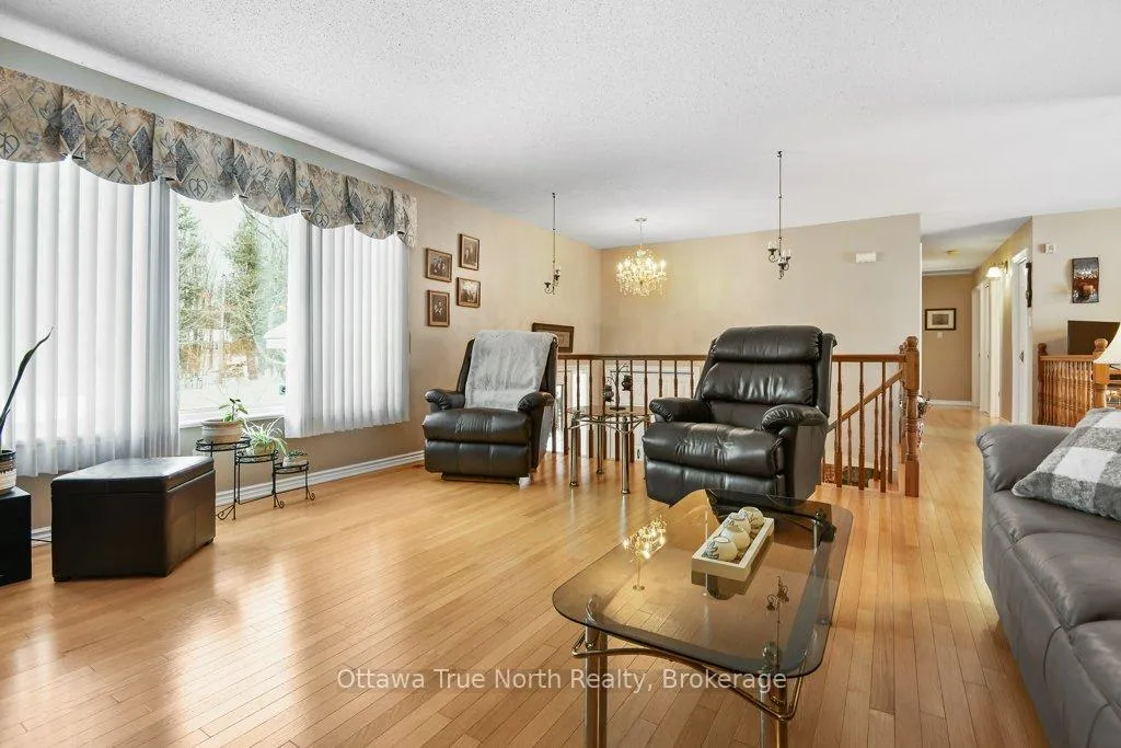 Photo 5 of 7427 Copeland Road, Ottawa, Btwn Franktown Rd. & Fallowfield Rd. — HOMEH