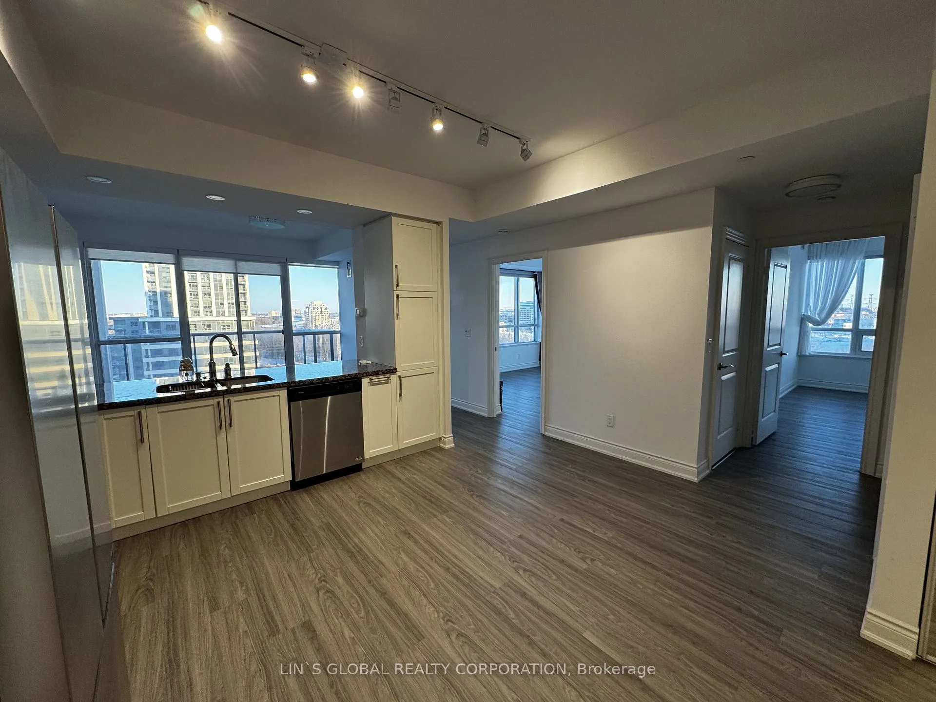 Photo 2 of Unit 1108, 38 Cedarland Drive, Markham, Unionville — HOMEH