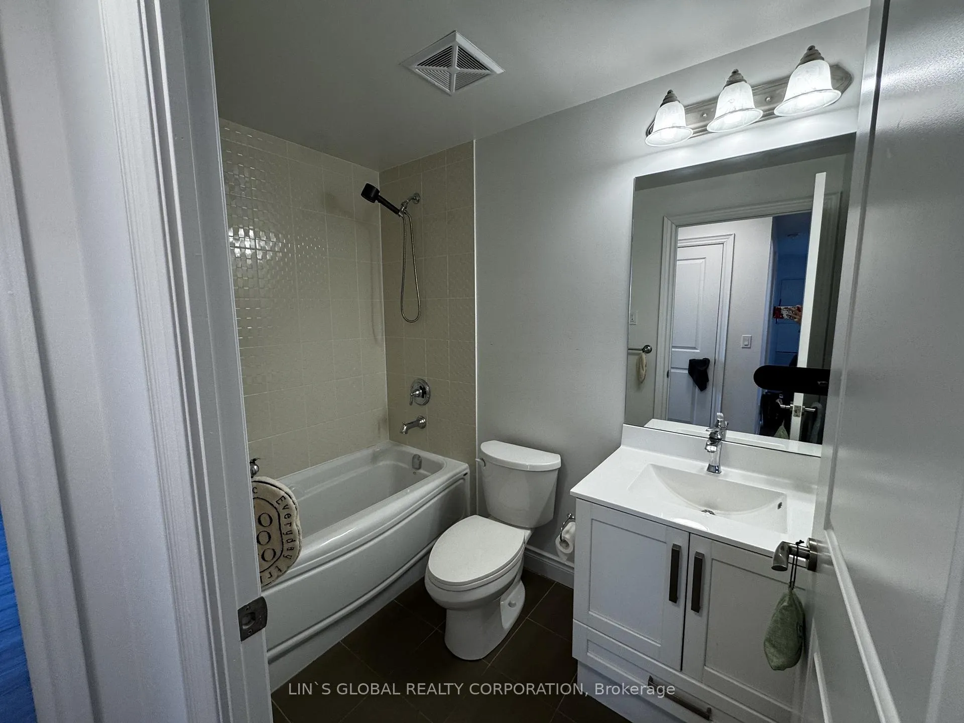Photo 3 of Unit 1108, 38 Cedarland Drive, Markham, Unionville — HOMEH