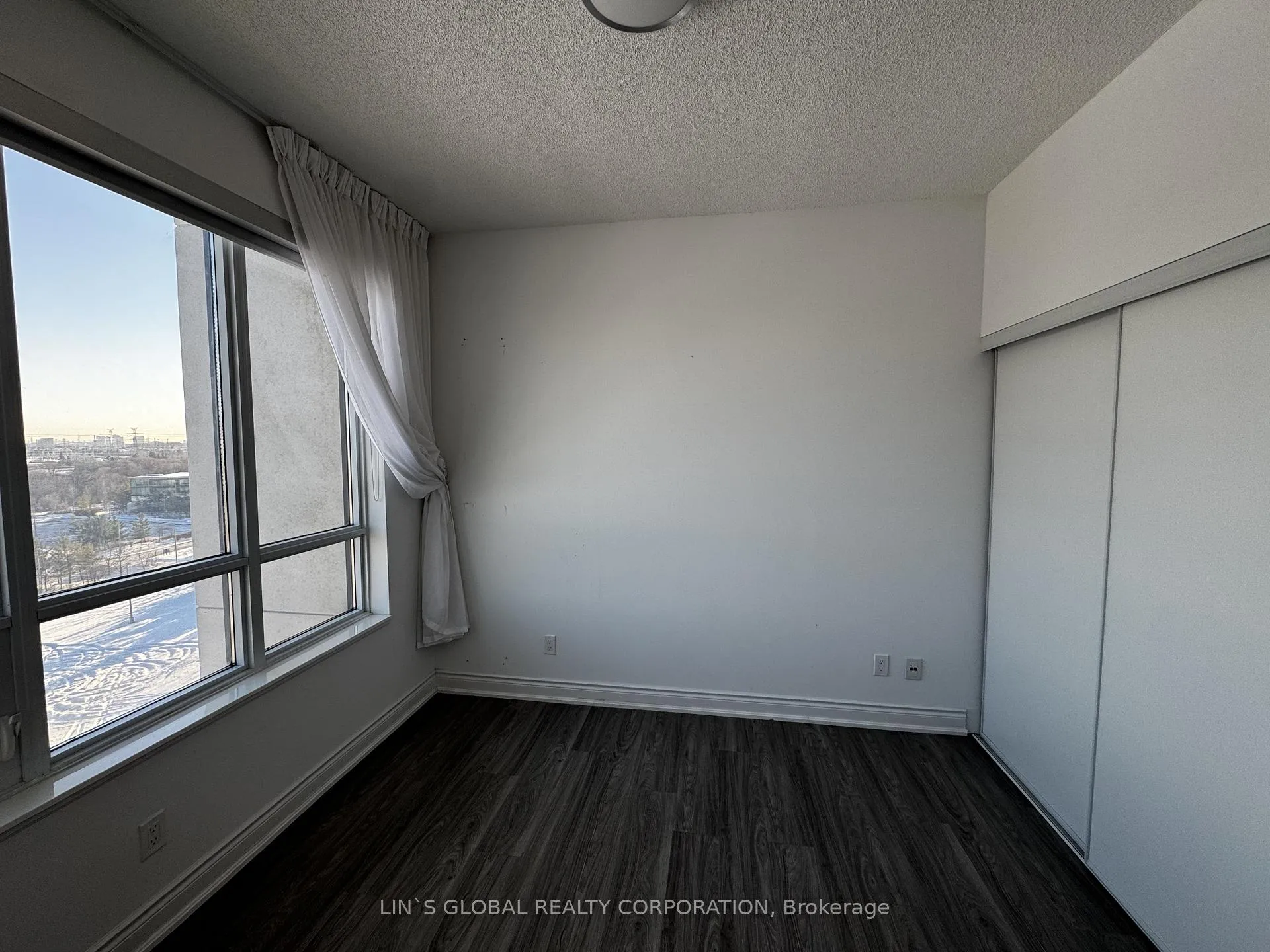 Photo 5 of Unit 1108, 38 Cedarland Drive, Markham, Unionville — HOMEH