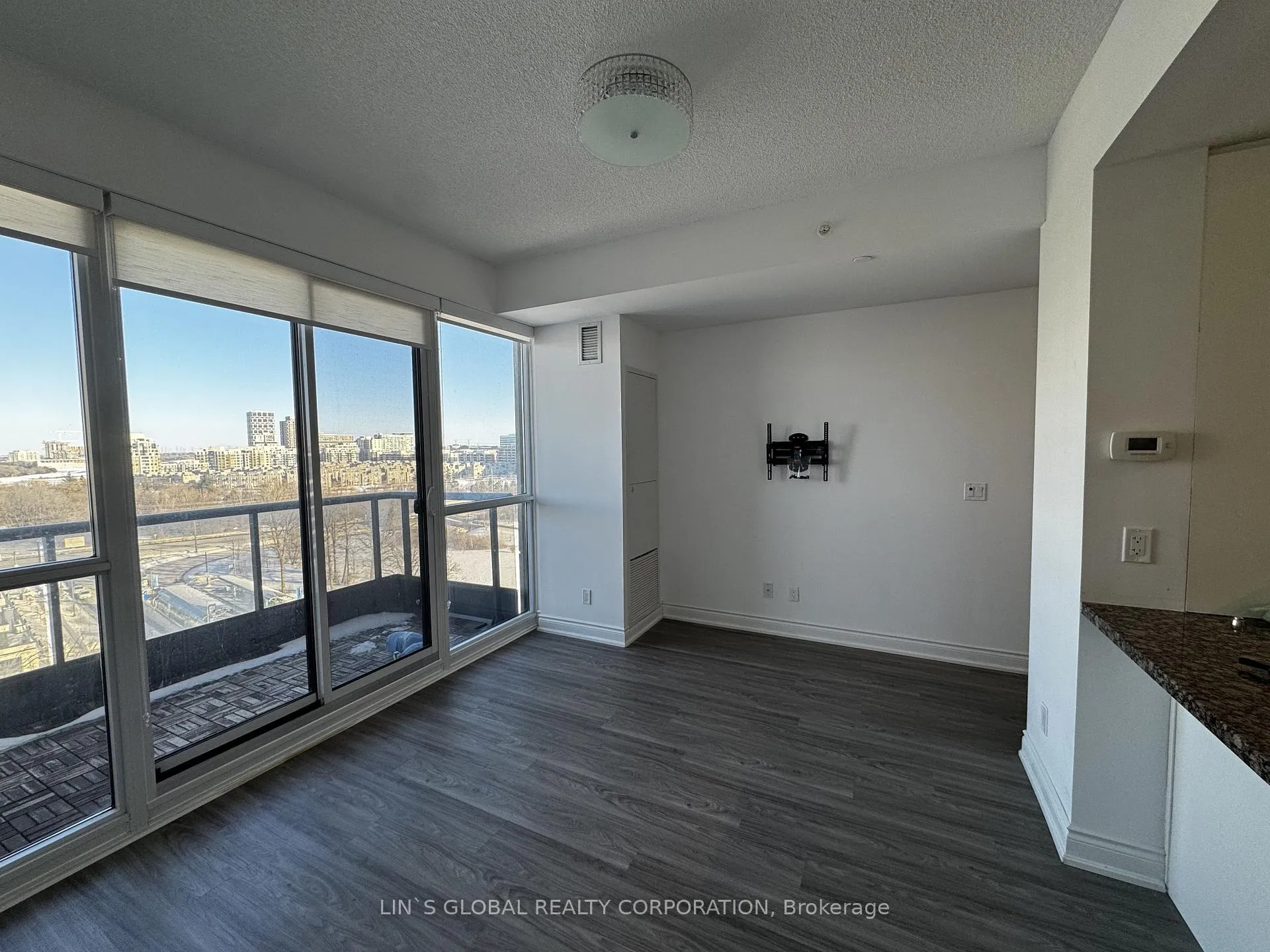 Photo 7 of Unit 1108, 38 Cedarland Drive, Markham, Unionville — HOMEH