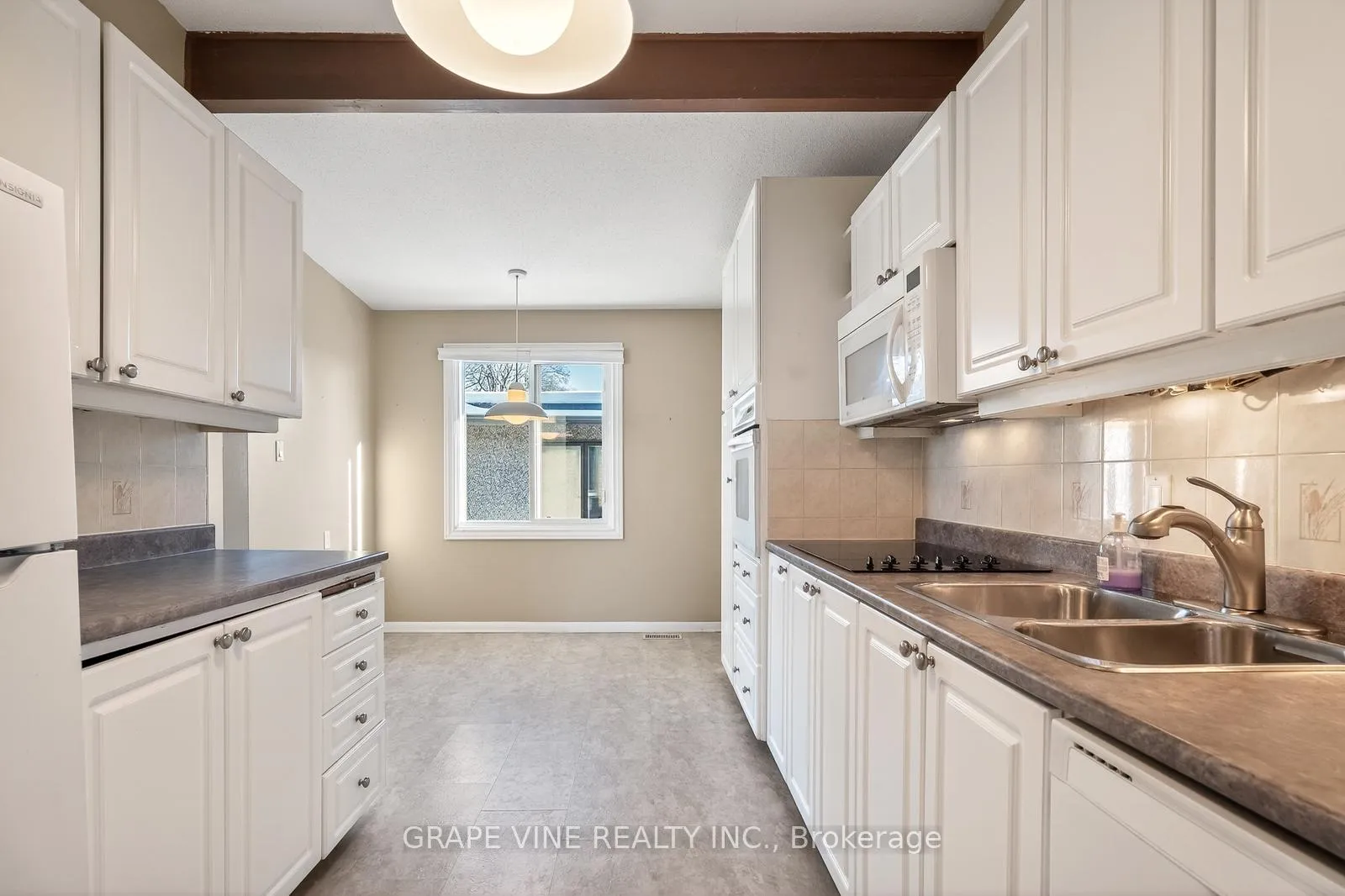 Photo 9 of 46 Cleadon Drive, Ottawa, Crystal Beach — HOMEH
