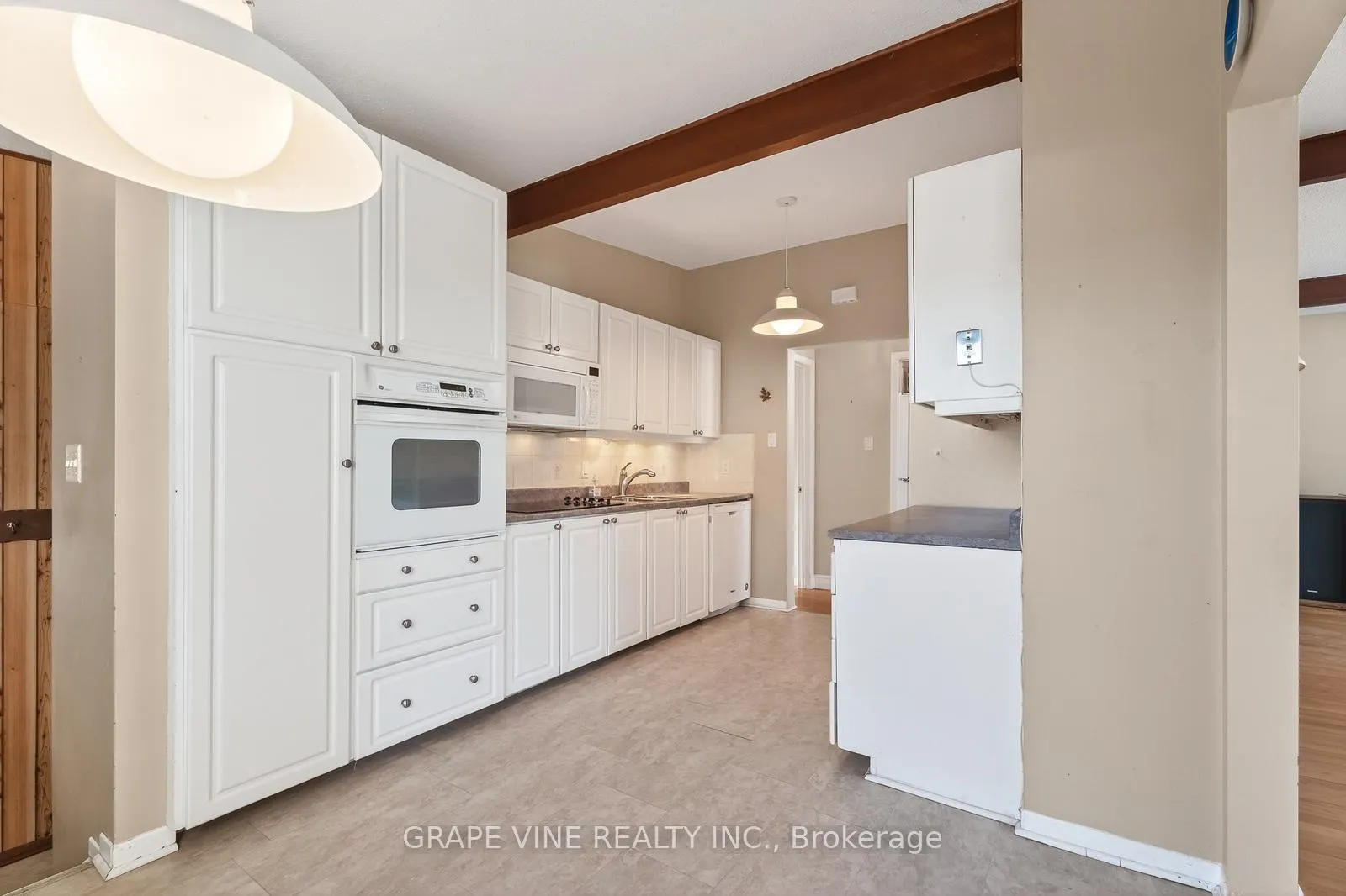 Photo 11 of 46 Cleadon Drive, Ottawa, Crystal Beach — HOMEH