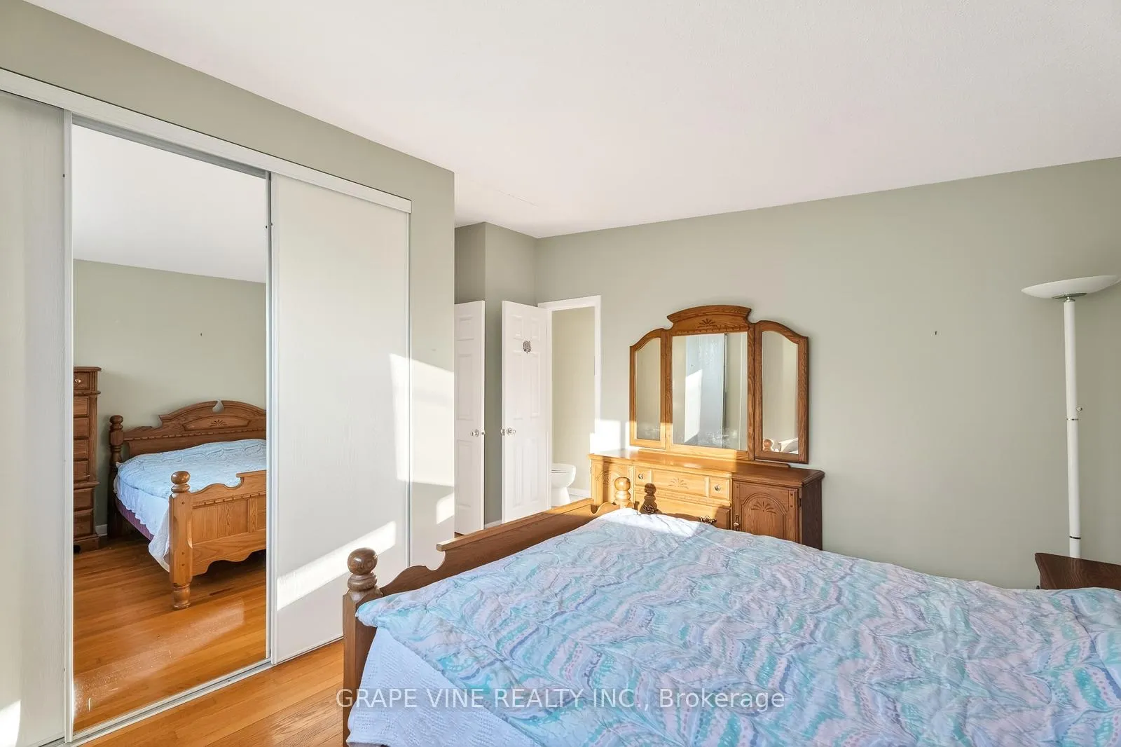 Photo 14 of 46 Cleadon Drive, Ottawa, Crystal Beach — HOMEH