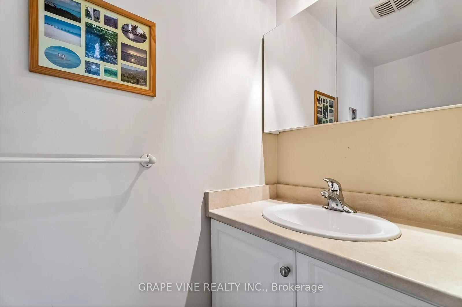 Photo 15 of 46 Cleadon Drive, Ottawa, Crystal Beach — HOMEH