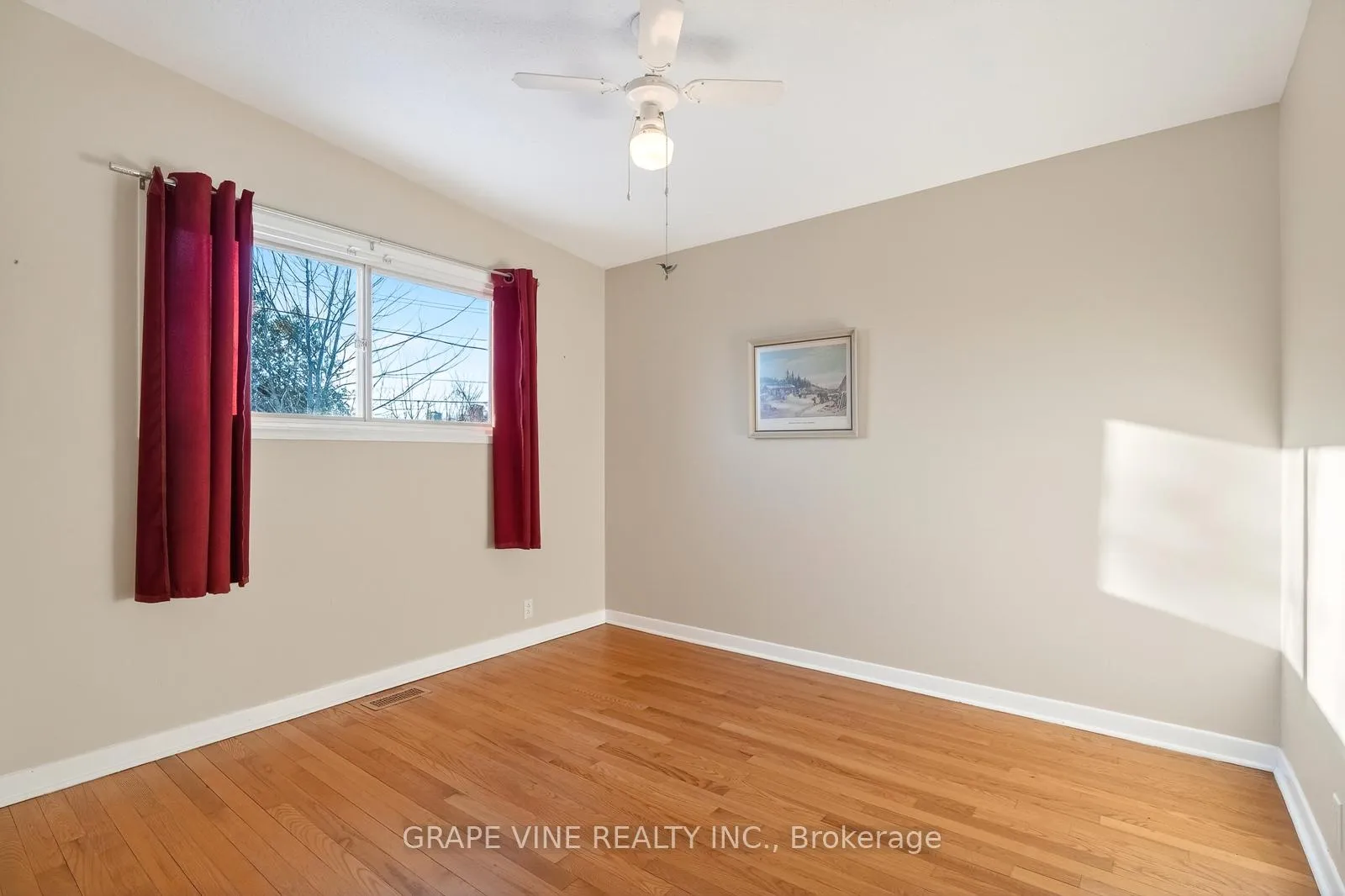 Photo 17 of 46 Cleadon Drive, Ottawa, Crystal Beach — HOMEH