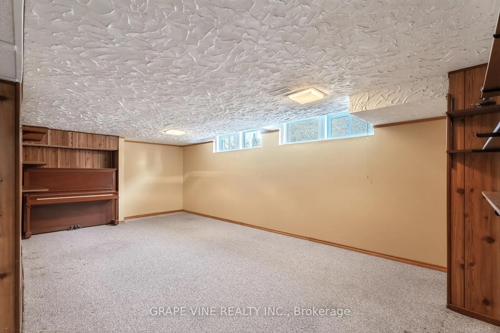 Photo 22 of 46 Cleadon Drive, Ottawa, Crystal Beach — HOMEH