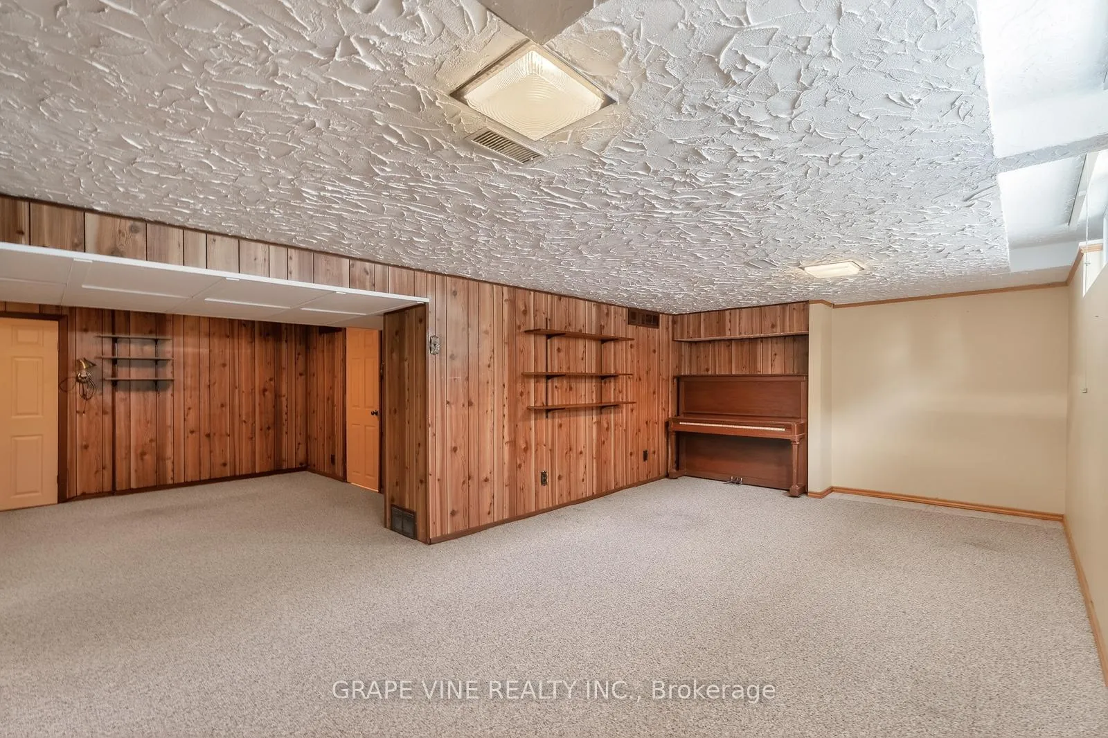 Photo 24 of 46 Cleadon Drive, Ottawa, Crystal Beach — HOMEH