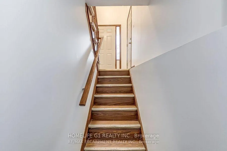Photo 2 of 27 Gilcrest Street, Hamilton, Gurnett — HOMEH