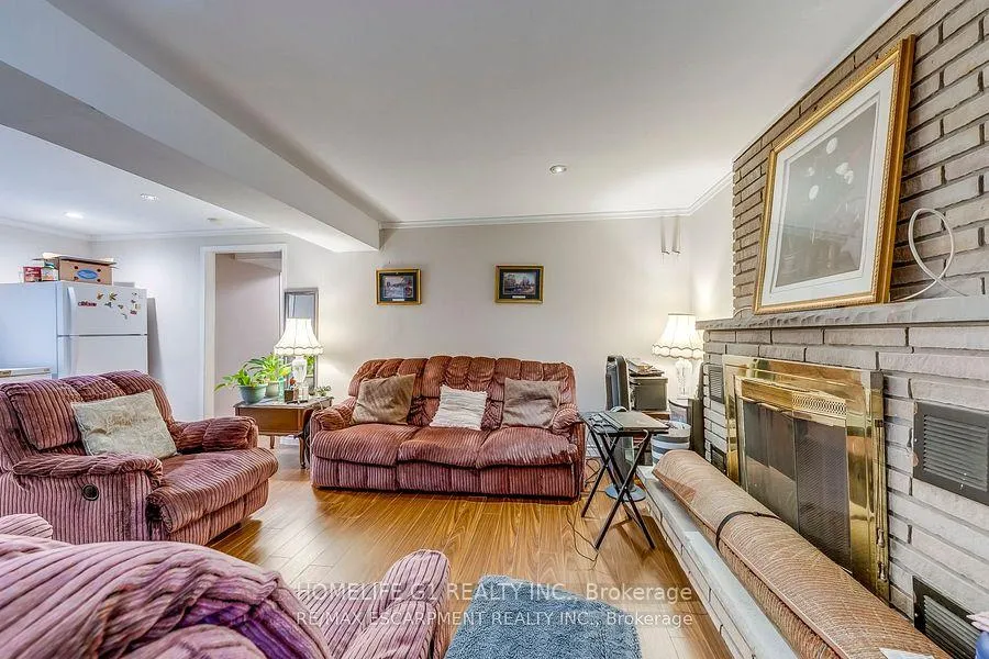 Photo 3 of 27 Gilcrest Street, Hamilton, Gurnett — HOMEH
