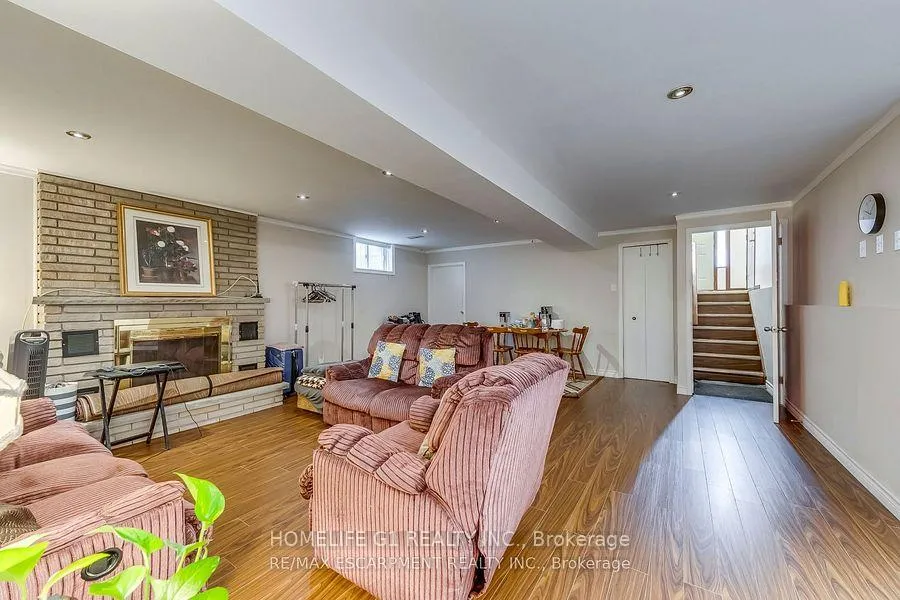 Photo 4 of 27 Gilcrest Street, Hamilton, Gurnett — HOMEH