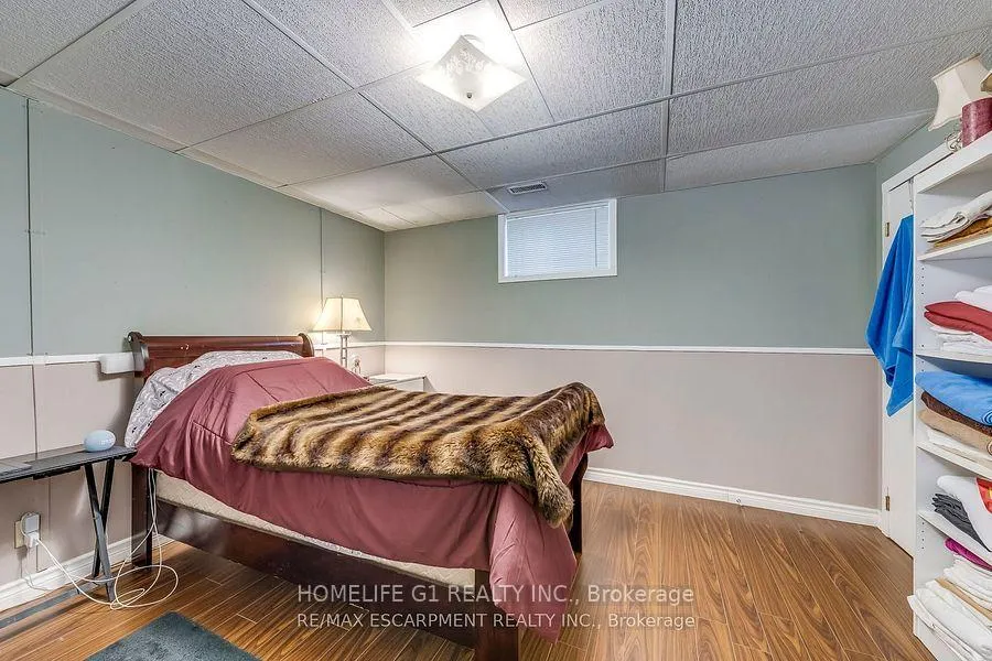 Photo 9 of 27 Gilcrest Street, Hamilton, Gurnett — HOMEH