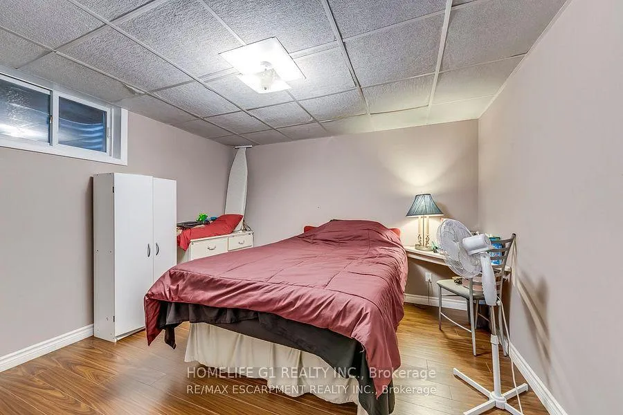 Photo 10 of 27 Gilcrest Street, Hamilton, Gurnett — HOMEH