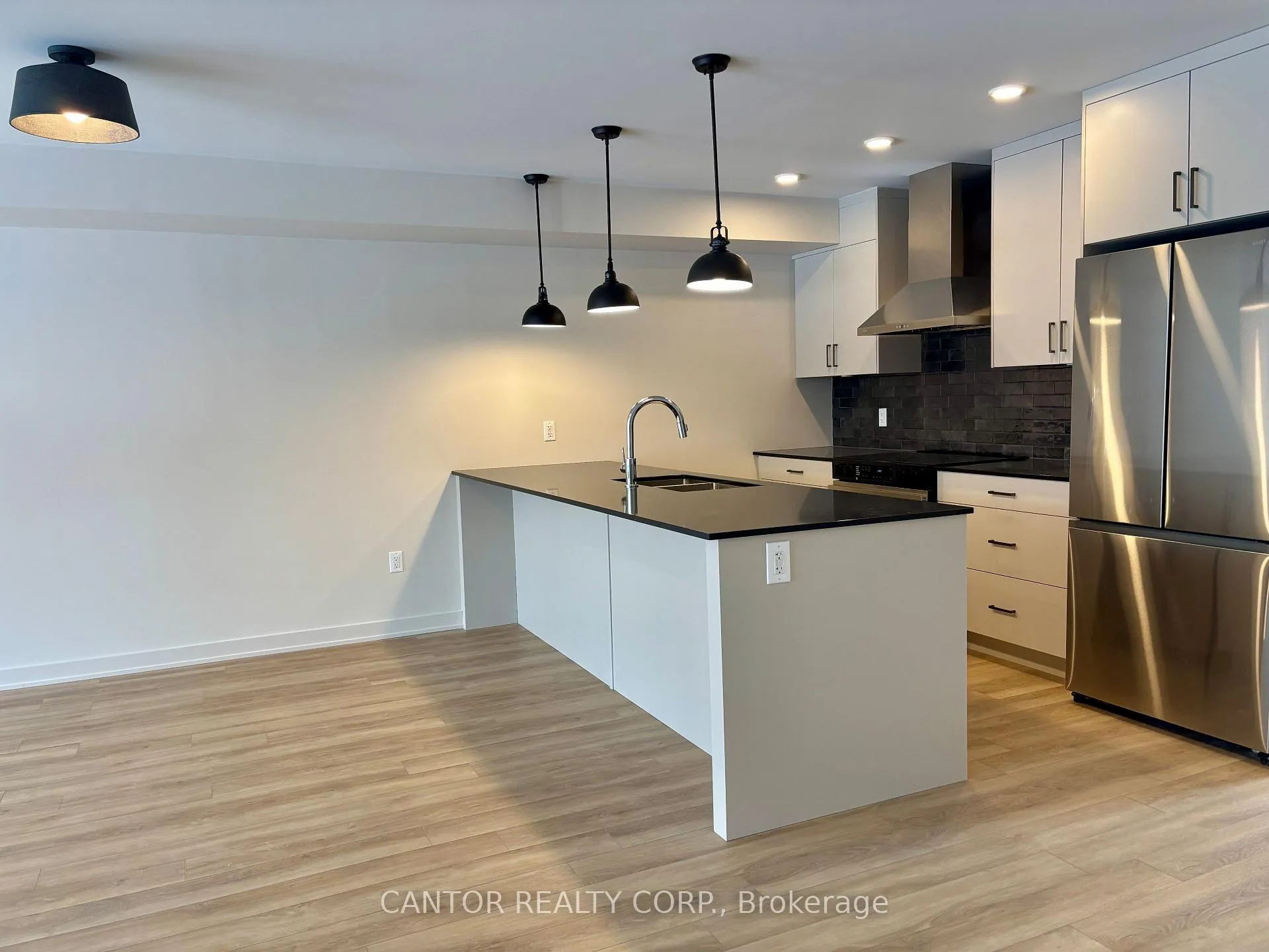 Photo 2 of Unit A, 159 Huron Avenue, Ottawa, Westboro/Hampton Park — HOMEH