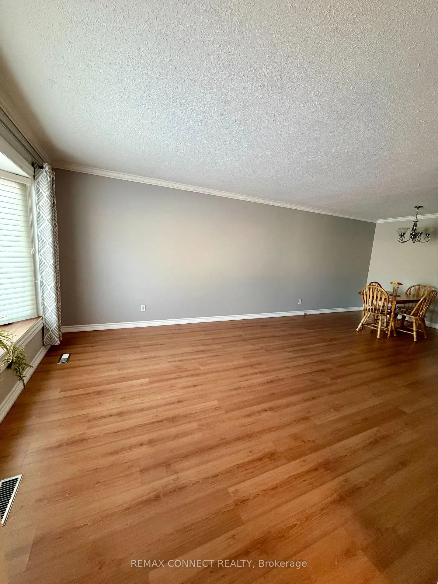 Photo 3 of 776 Hillcrest Road, Pickering, West Shore — HOMEH