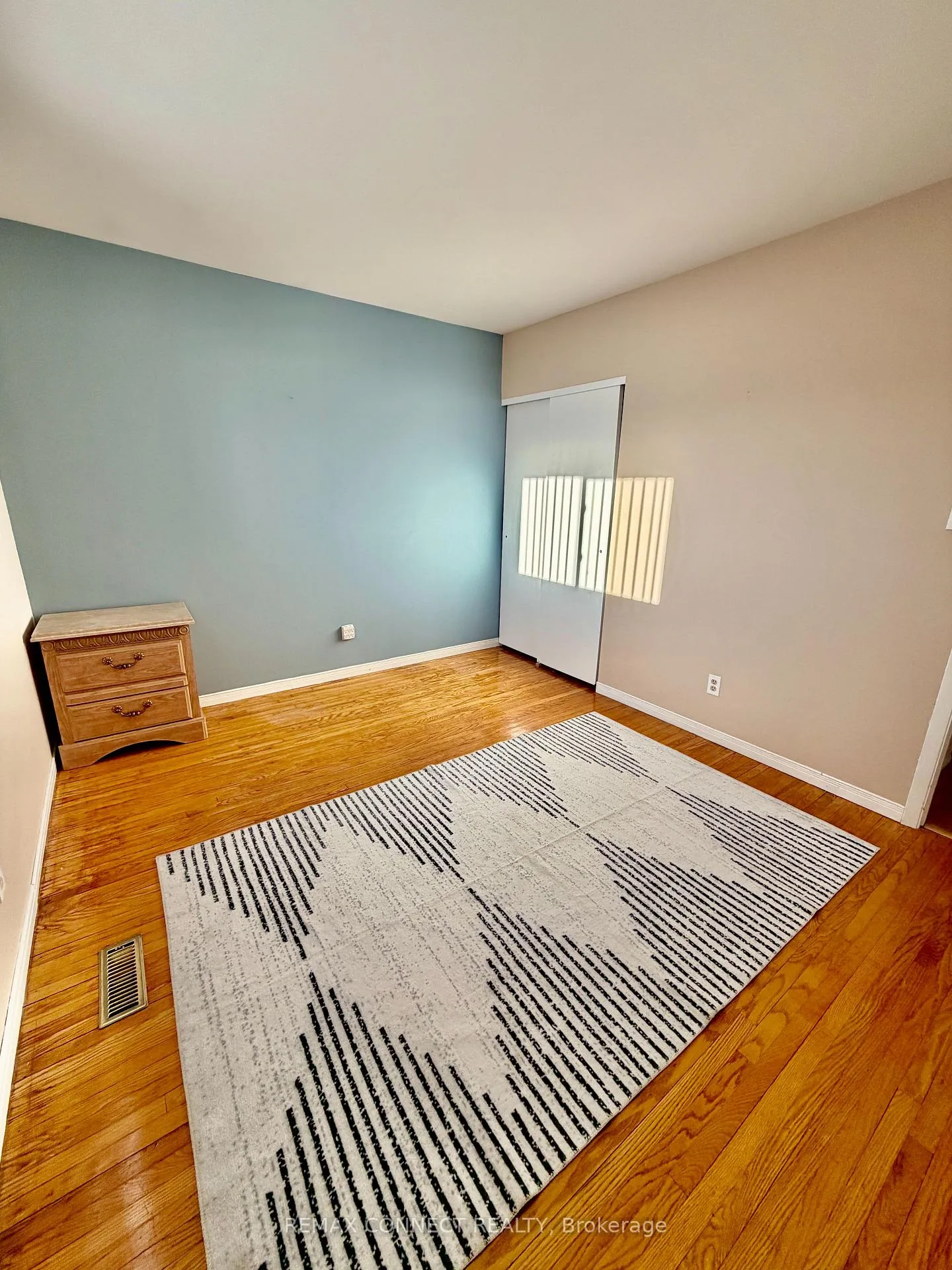 Photo 12 of 776 Hillcrest Road, Pickering, West Shore — HOMEH