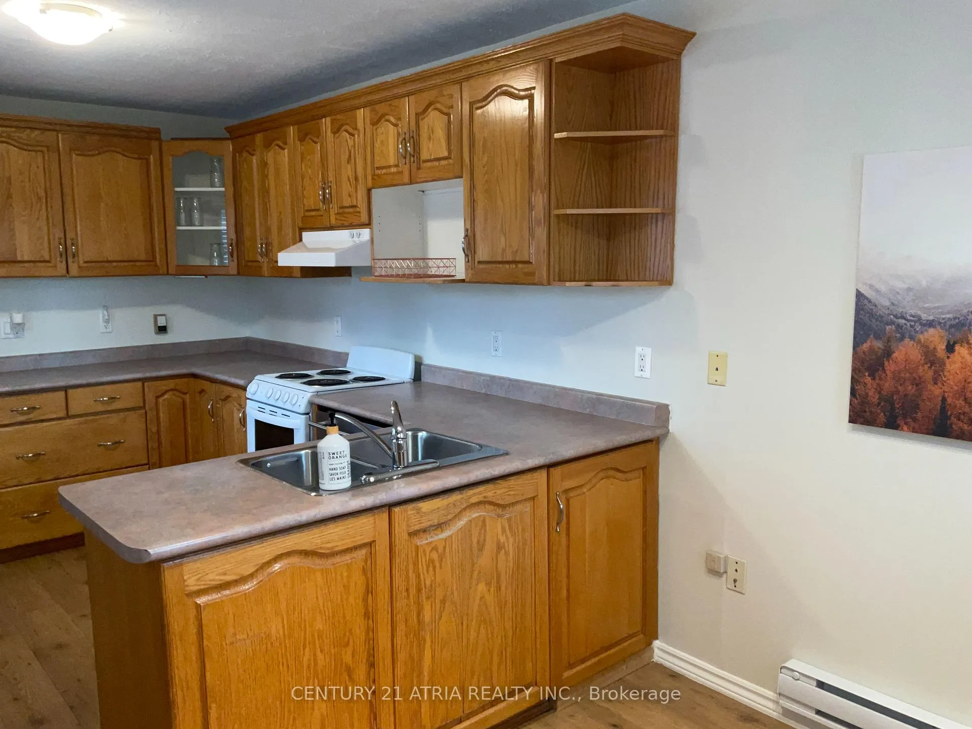 Photo 8 of Unit 1, 887 Nashville Road, Vaughan, Kleinburg — HOMEH