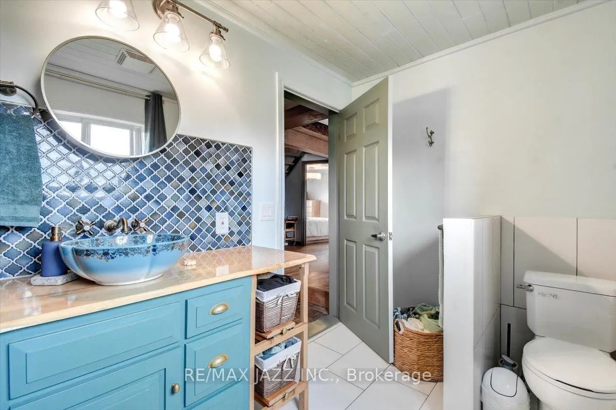 Photo 15 of 16983 Highway 62, Madoc — HOMEH