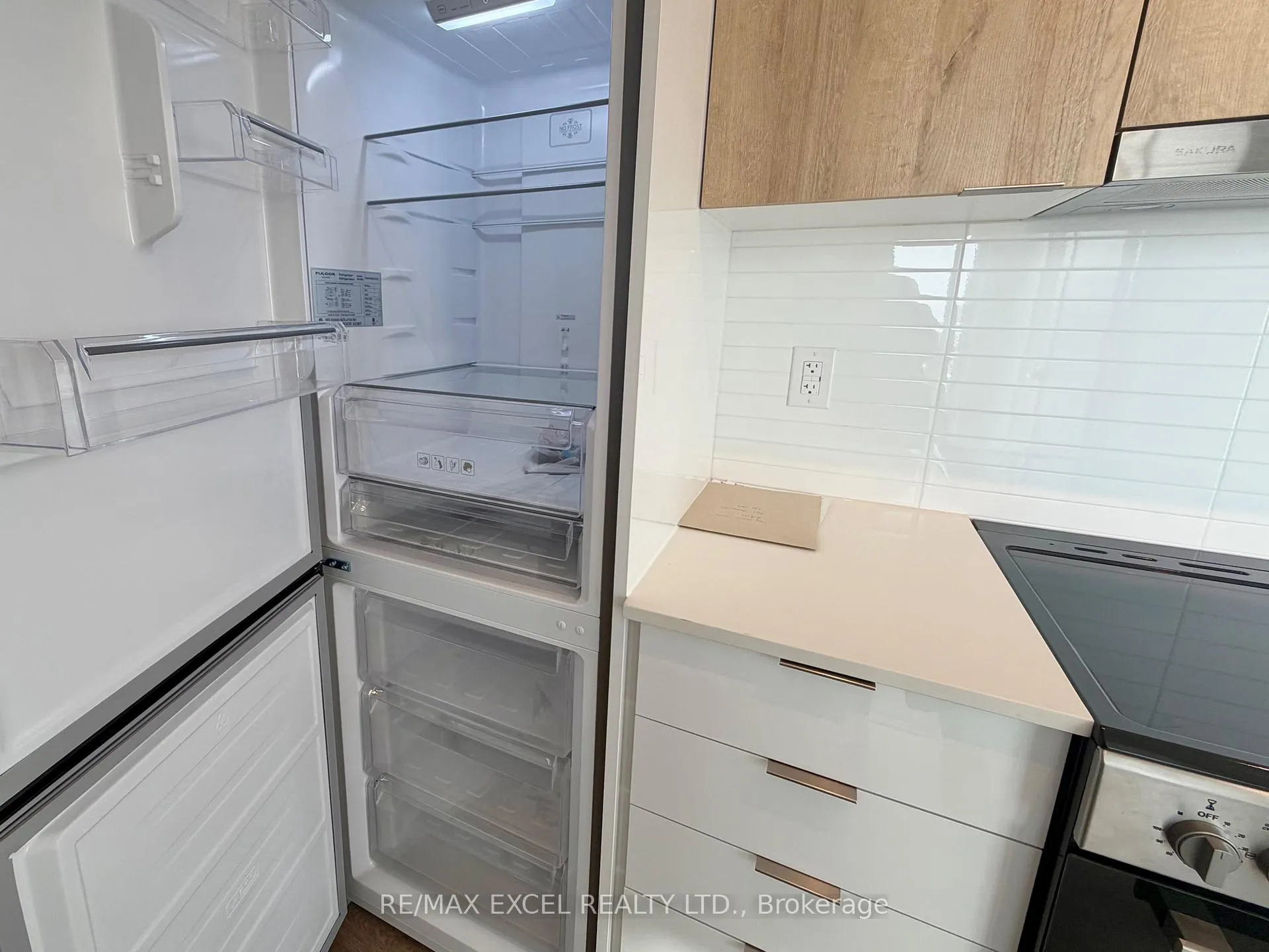 Photo 8 of Unit 1102, 9763 Markham Road, Markham, Greensborough — HOMEH