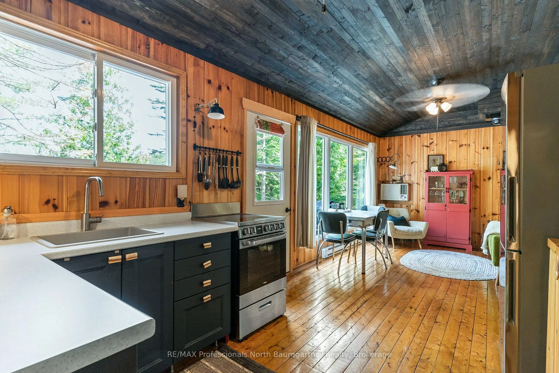 Photo 6 of 1068 Wolverine Drive, Highlands East, Glamorgan — HOMEH