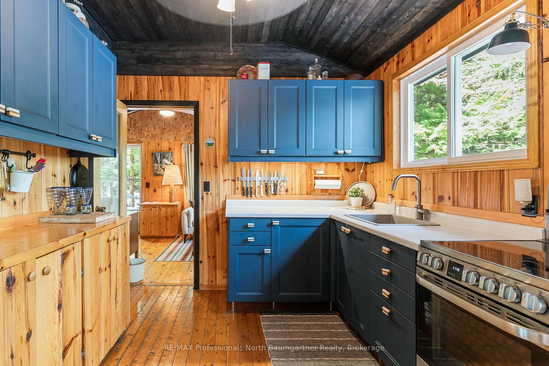 Photo 8 of 1068 Wolverine Drive, Highlands East, Glamorgan — HOMEH