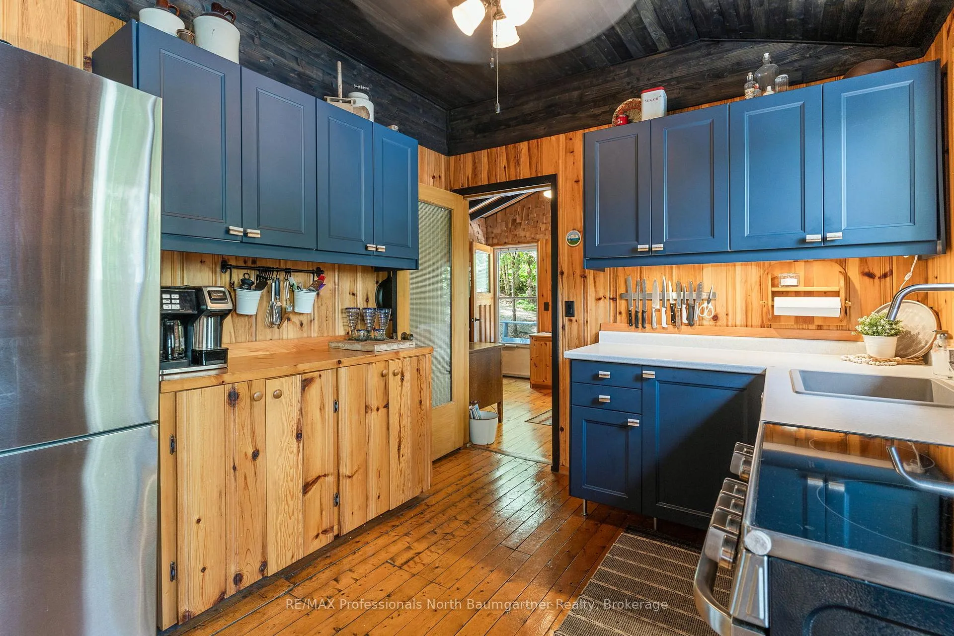 Photo 9 of 1068 Wolverine Drive, Highlands East, Glamorgan — HOMEH