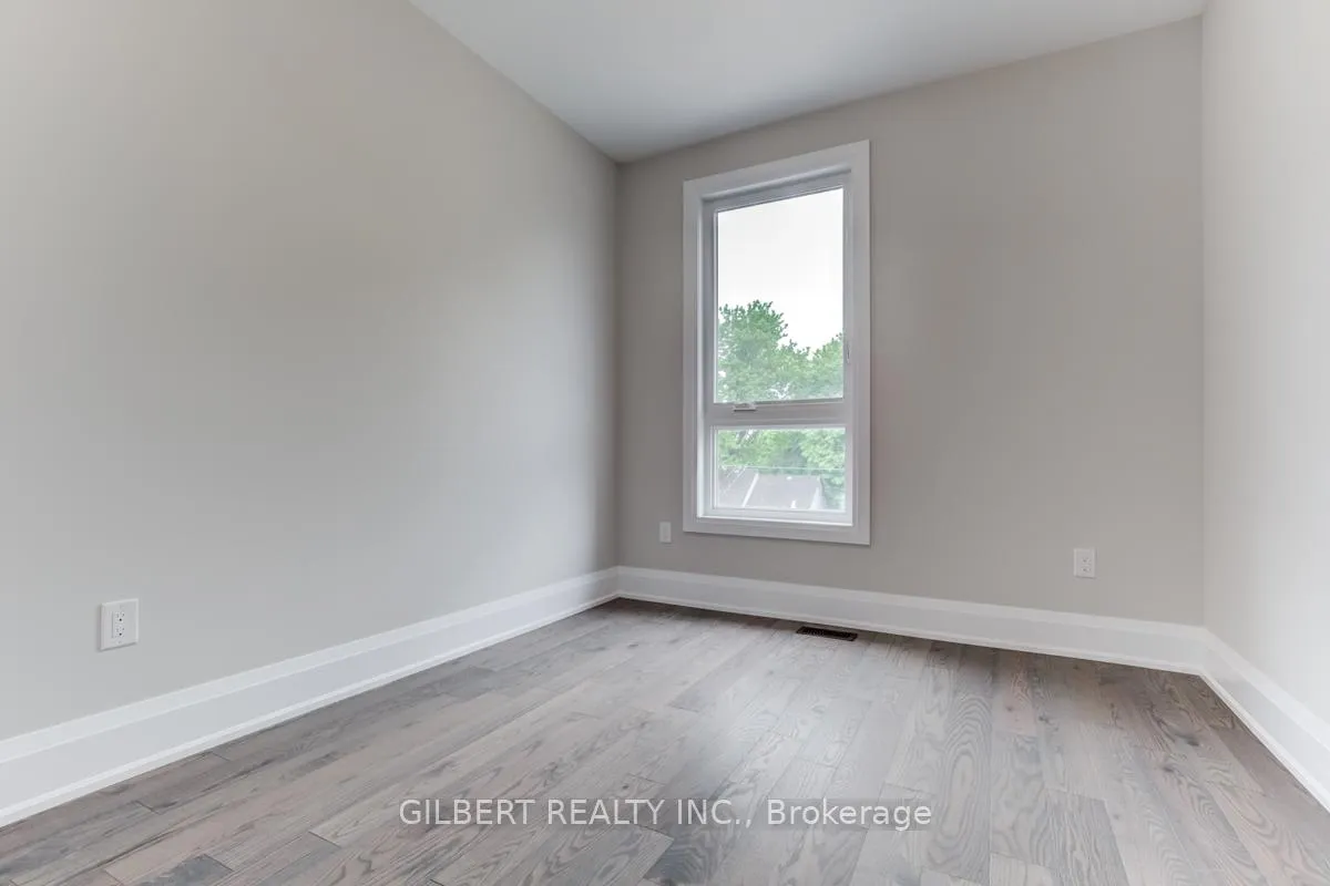 Photo 17 of 35A Marquette Avenue, Toronto, Englemount-Lawrence — HOMEH