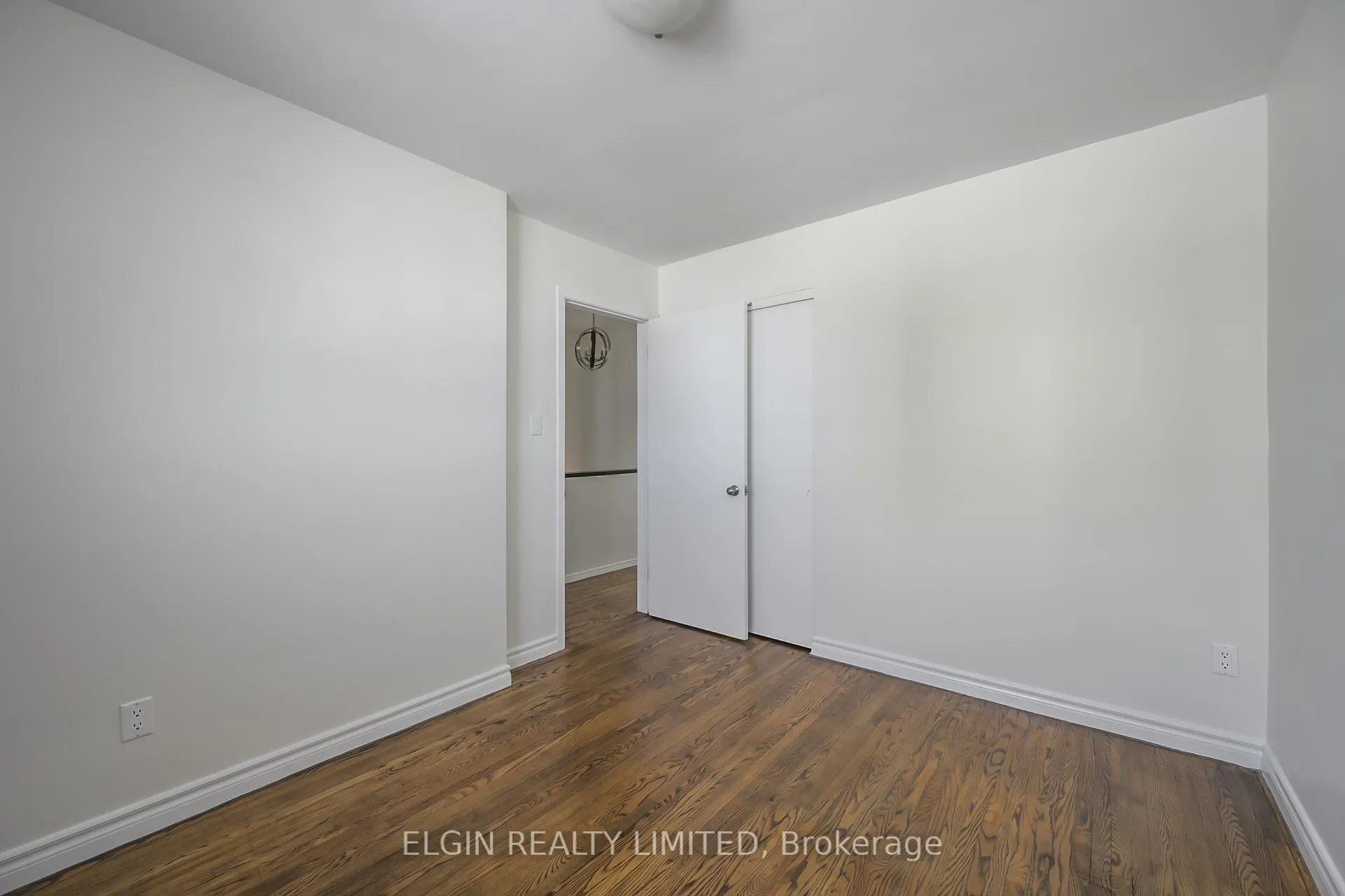 Photo 11 of 432 Forest Avenue, St. Thomas — HOMEH