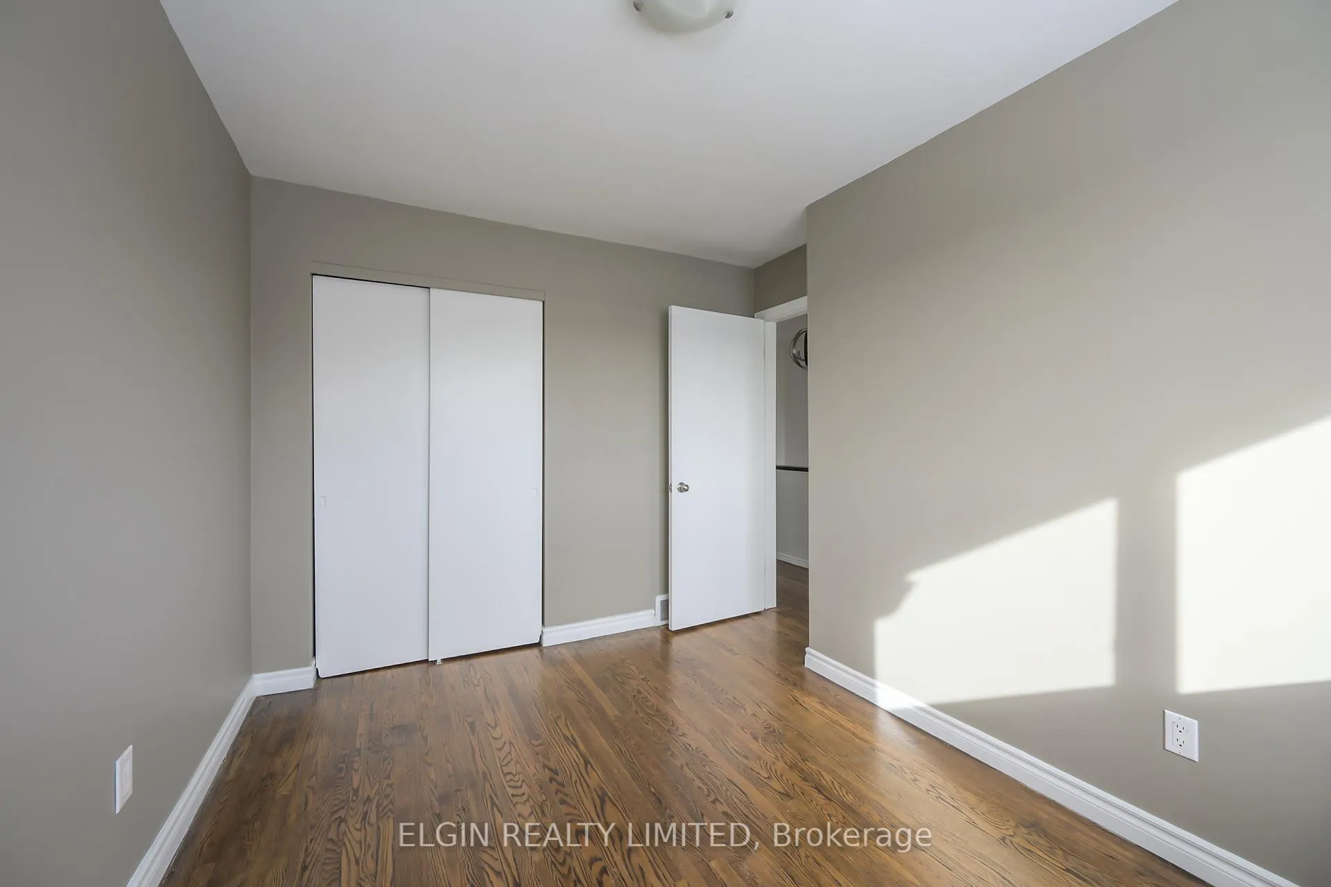Photo 13 of 432 Forest Avenue, St. Thomas — HOMEH