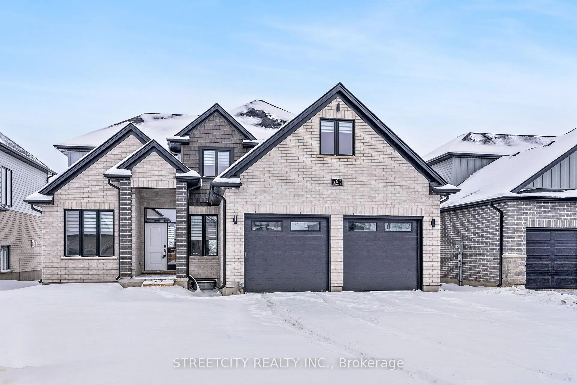 Photo 1 of 104 Jefferson Street W, Lucan Biddulph, Lucan — HOMEH