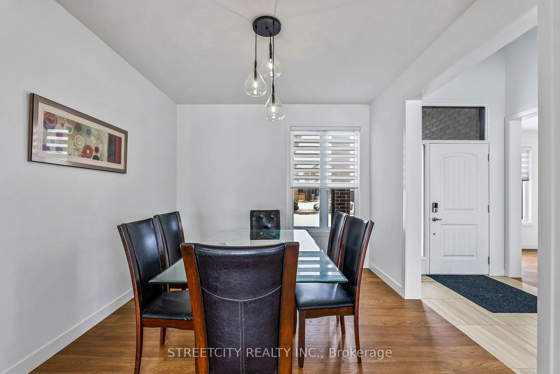 Photo 11 of 104 Jefferson Street W, Lucan Biddulph, Lucan — HOMEH
