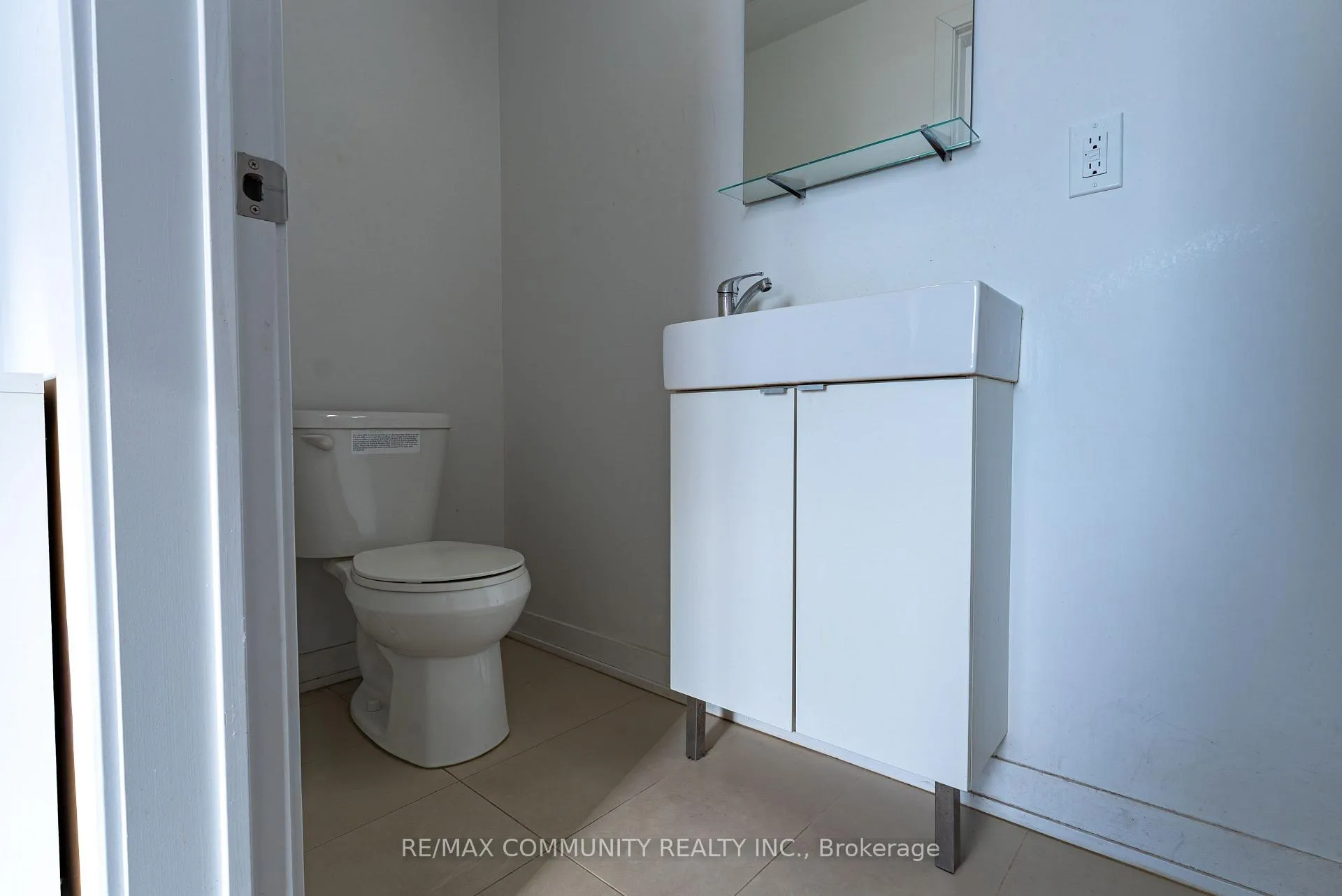 Photo 14 of Unit 417, 1800 Simcoe Street N, Oshawa, Samac — HOMEH