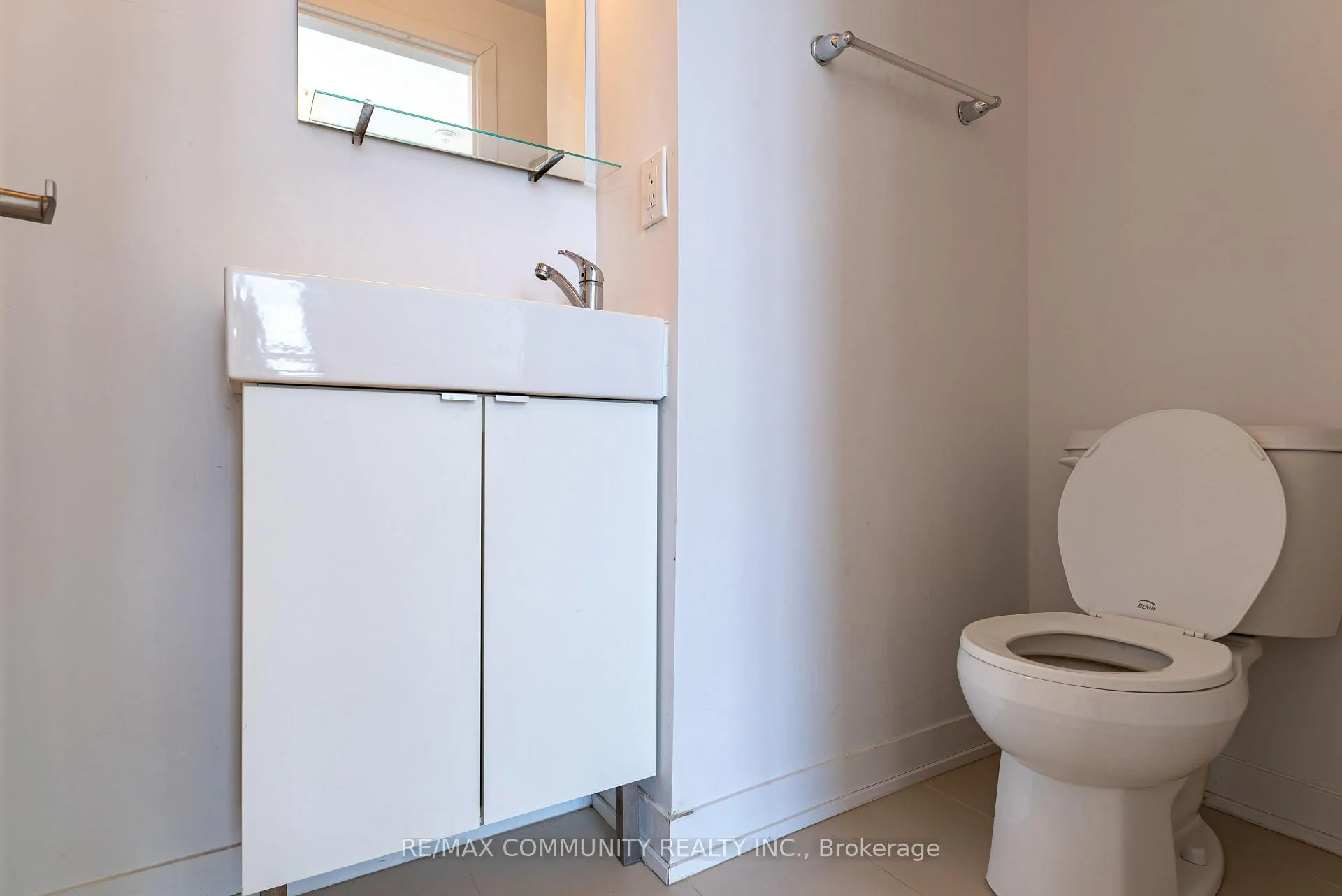 Photo 16 of Unit 417, 1800 Simcoe Street N, Oshawa, Samac — HOMEH